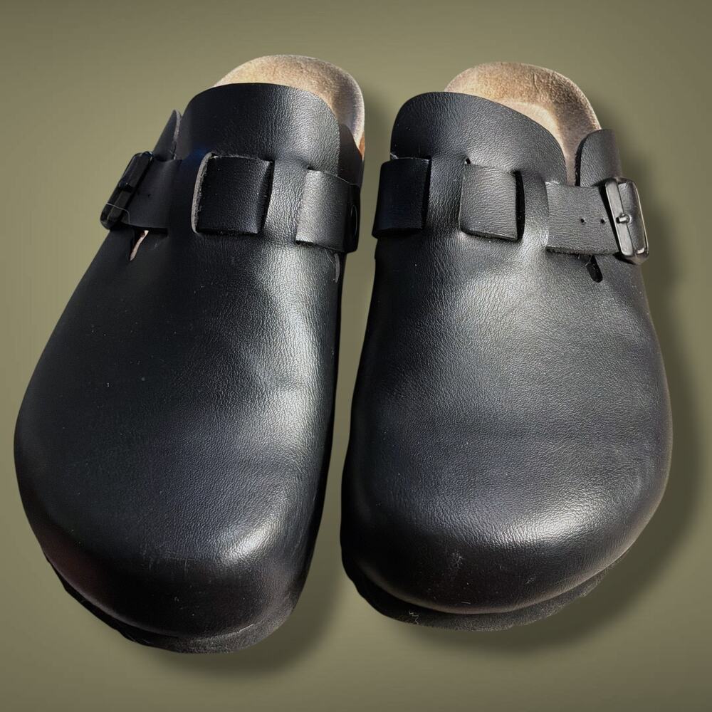 Women's Cushionaire Black Leather Closed Toe Slip-on Casual Mule Shoes EUC